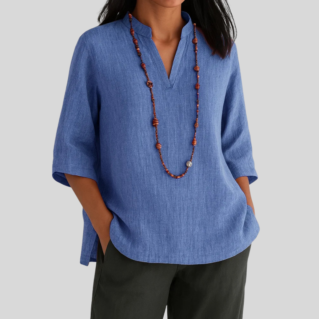 Luna – Linen blouse with relaxed elegance