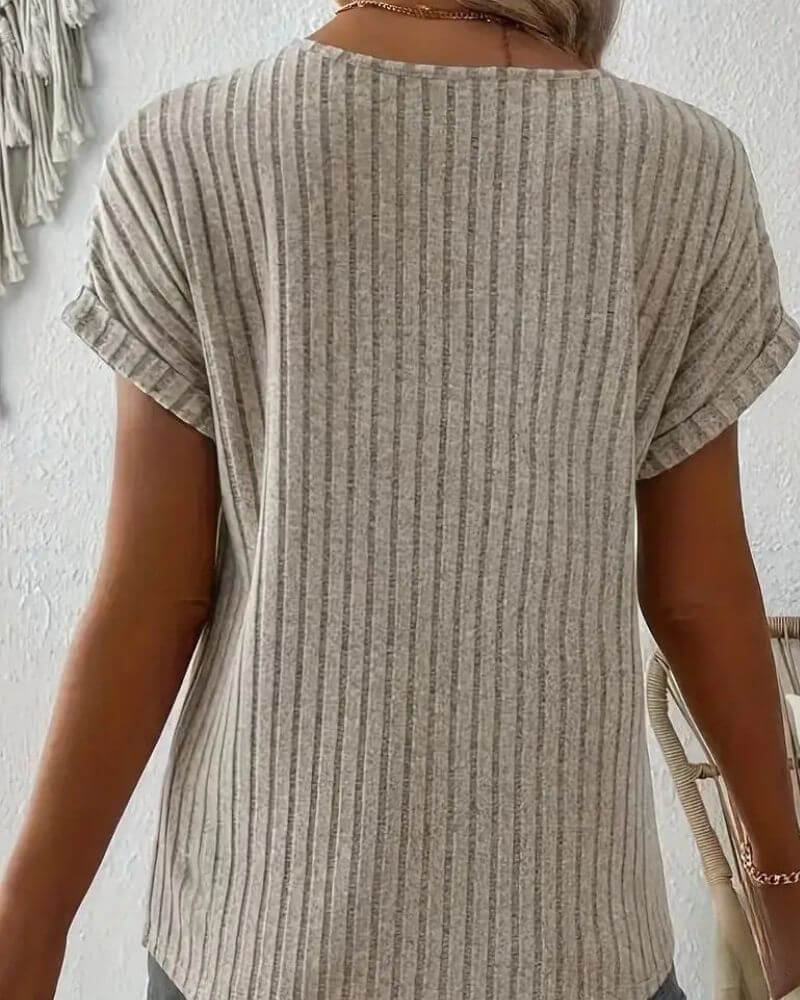 Rosina - Knitted blouse with V-neck