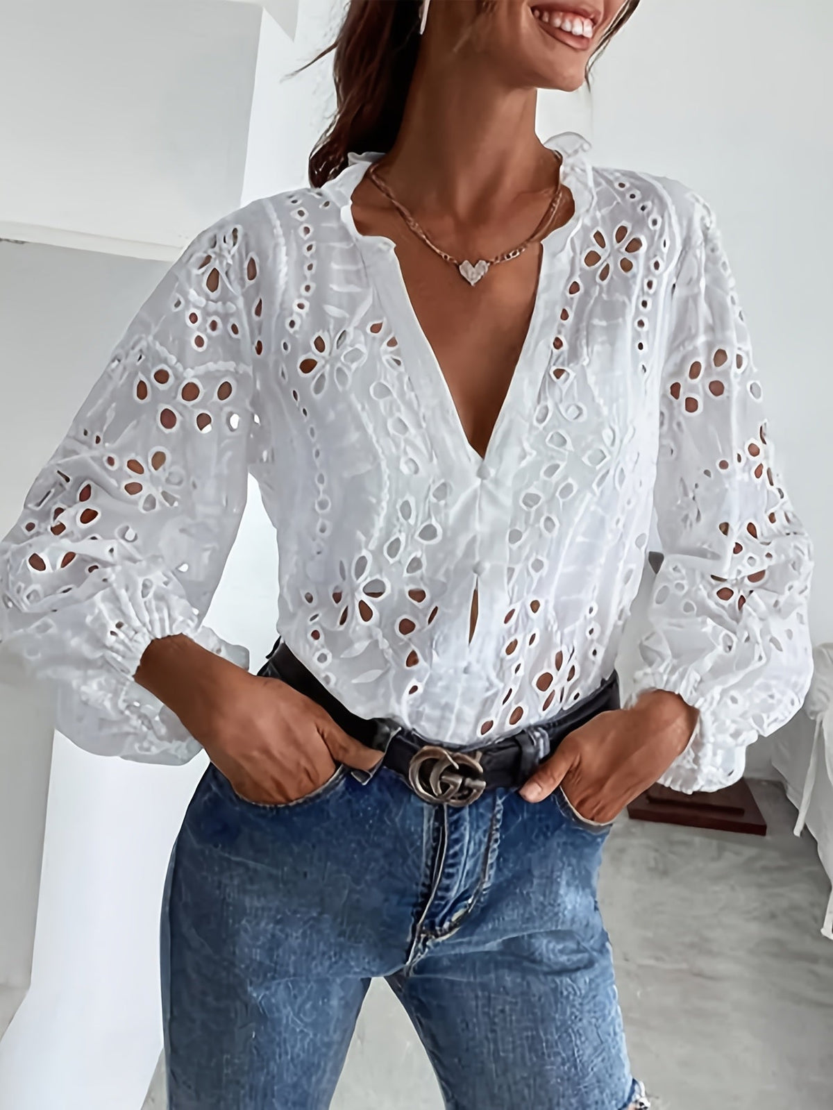 Roselina – Embroidered Blouse