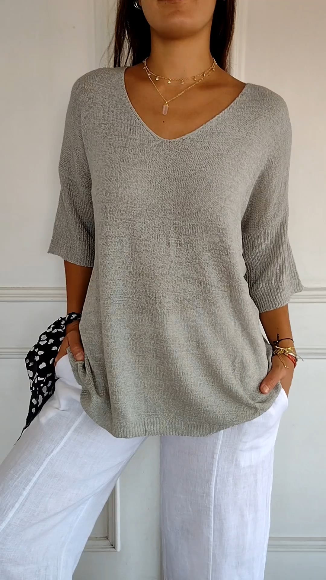 Anna - Knitted top with V-neck
