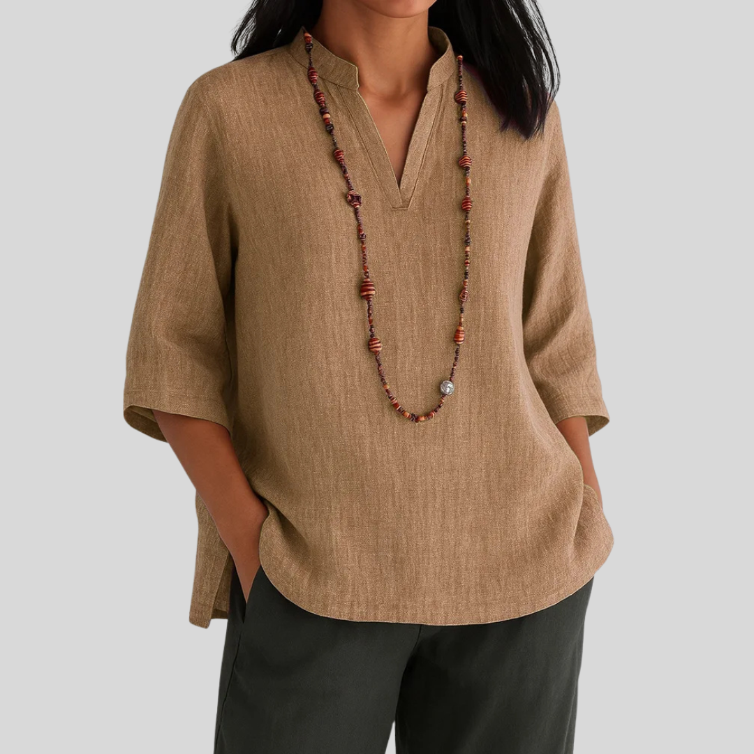 Luna – Linen blouse with relaxed elegance