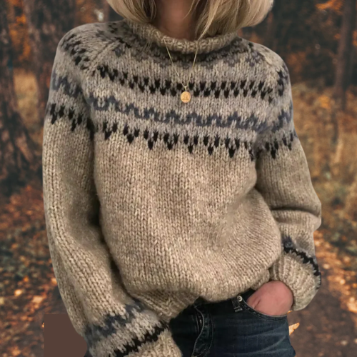 Maud – Knitted Sweater with Pattern at the Neck
