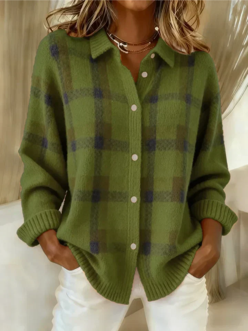 Elena – Warm blouse with check pattern
