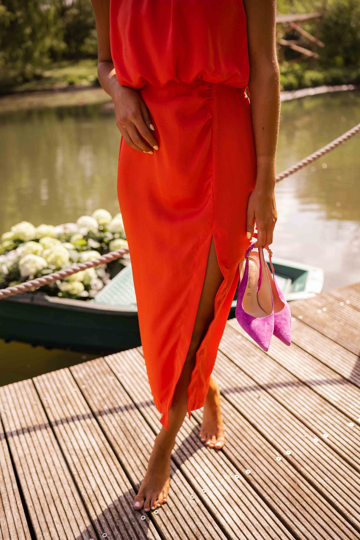Anavella - Elegant Summer Midi Dress with a Flowing and Refined Design