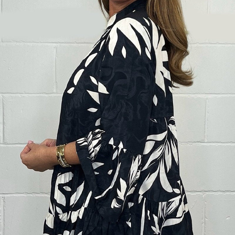 Alix - Elegant Blouse with Flared Sleeves and V-Neck